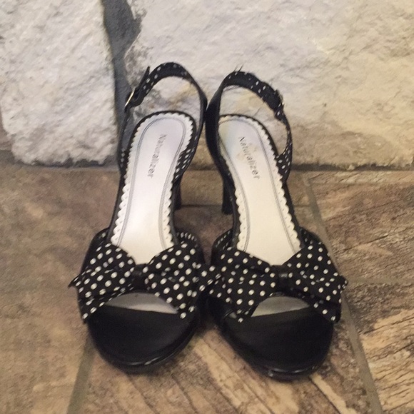 Naturalizer Shoes - Size 6 Naturalizer black women’s heels